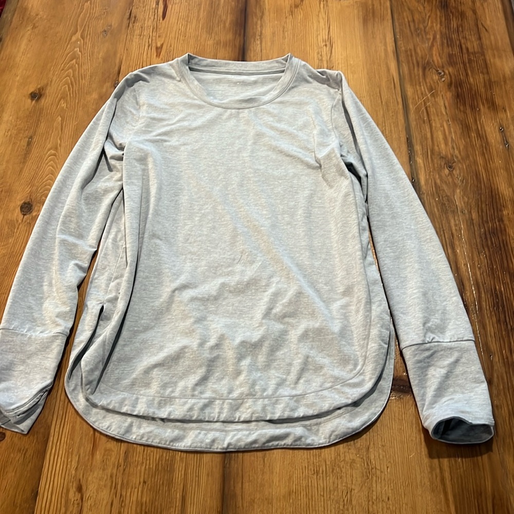 Athleta long sleeve gray comfy shirt